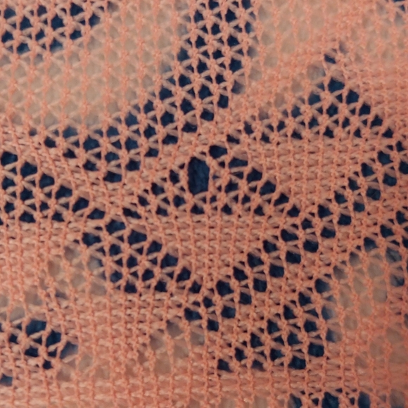 Wound Up Skull and Flowers Tank Top. Size XL 15-17. Multi colored. - Picture 4 of 5